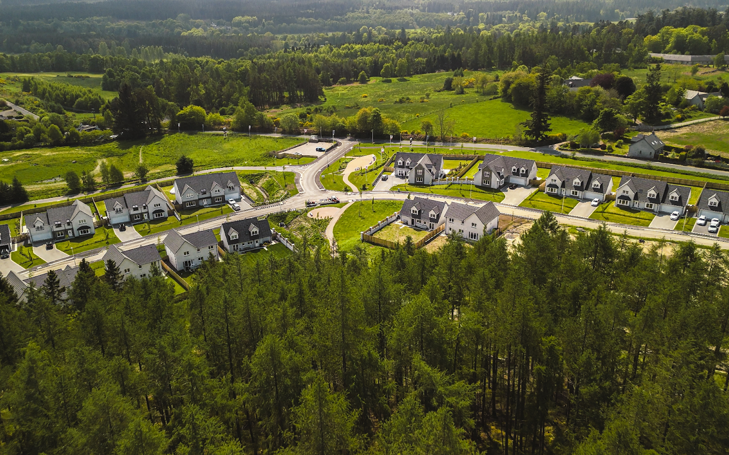 New build family homes in banchory